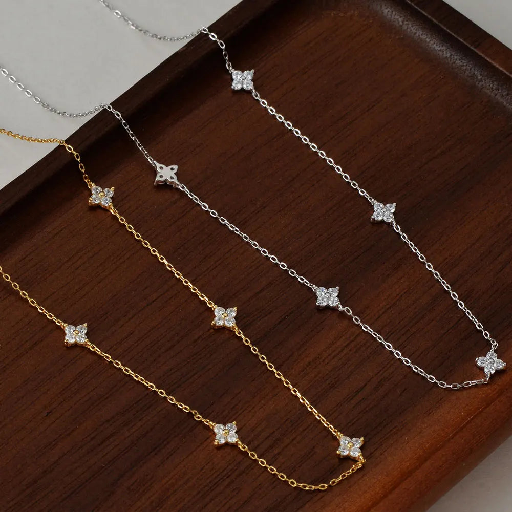 שרשרת מויסנייט תלתן עדינה