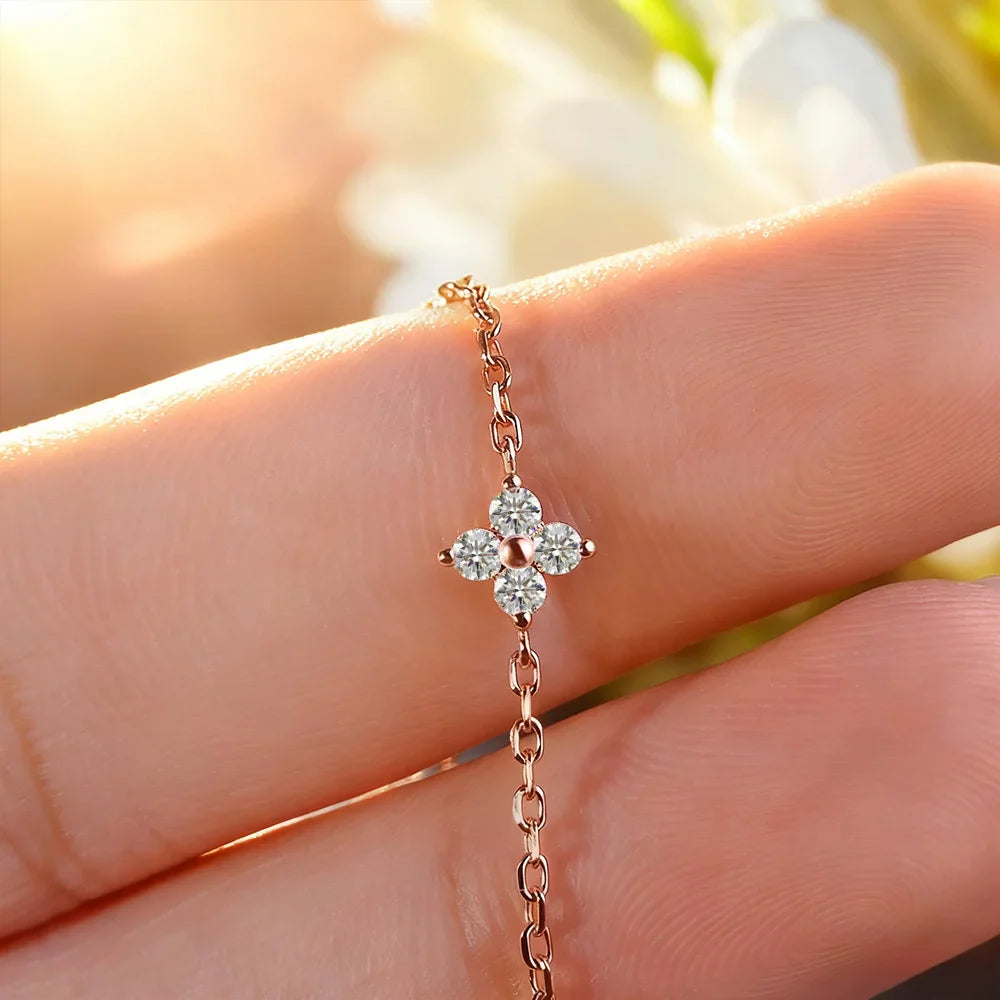 שרשרת מויסנייט תלתן עדינה